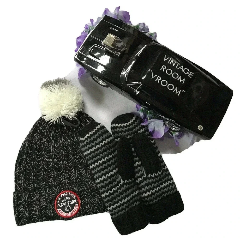 US Polo Assn Beanie and Glove Set NWOT Youth One Size (7-16 YO)